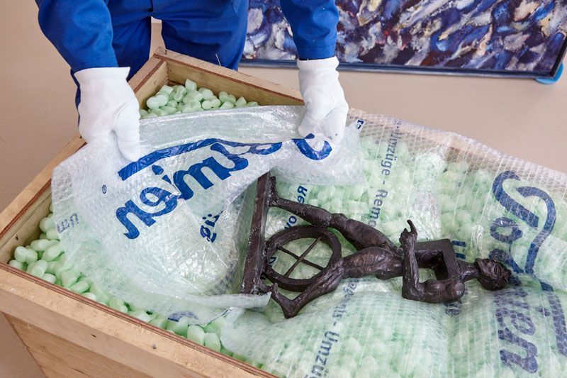 tolmien-fine-art-logistics