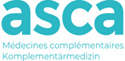 Un logo bleu et blanc pour asca médecine complémentaire