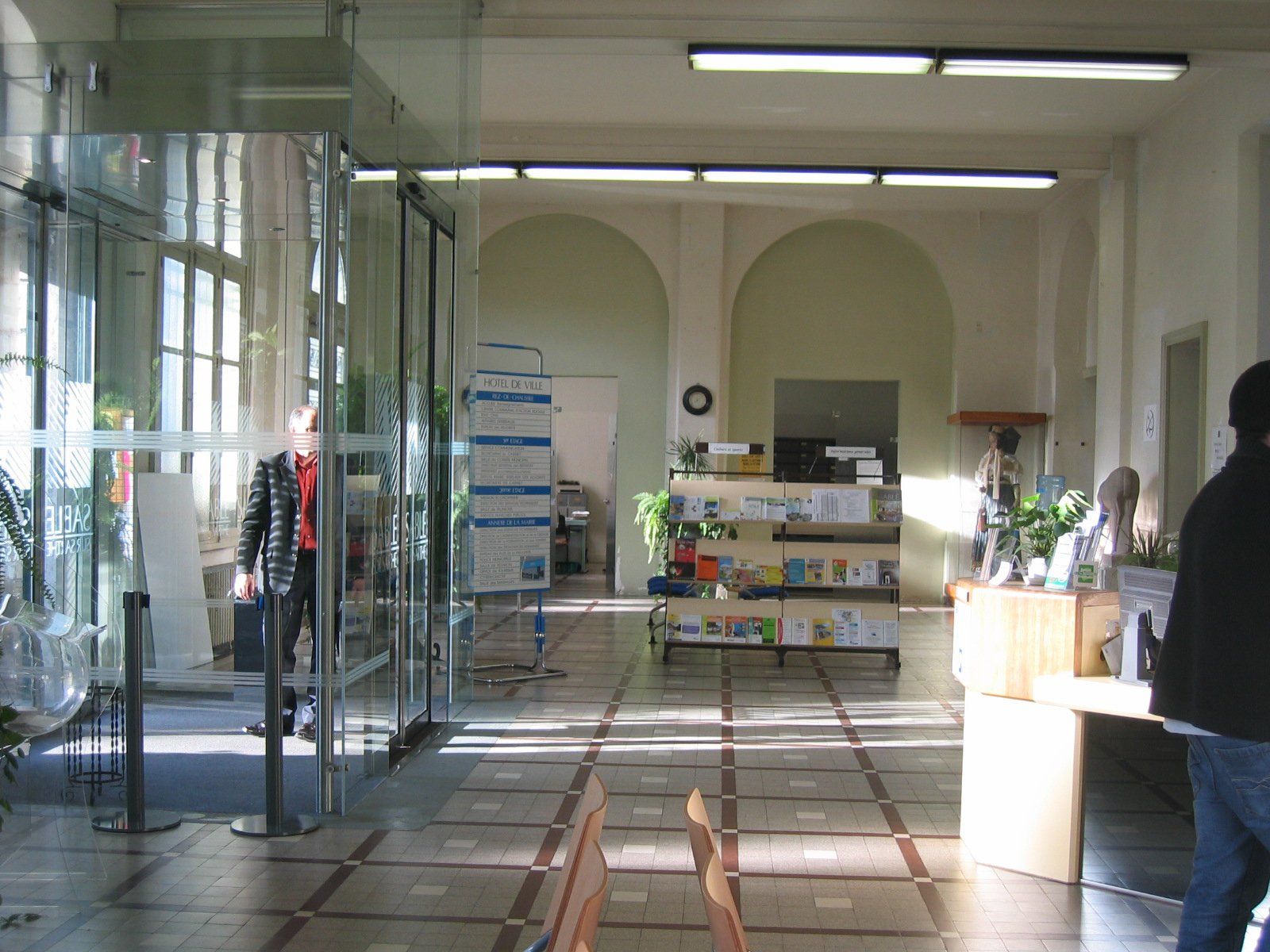 Mairie de Sablé-sur-Sarthe (Sarthe) - Hall avant travaux