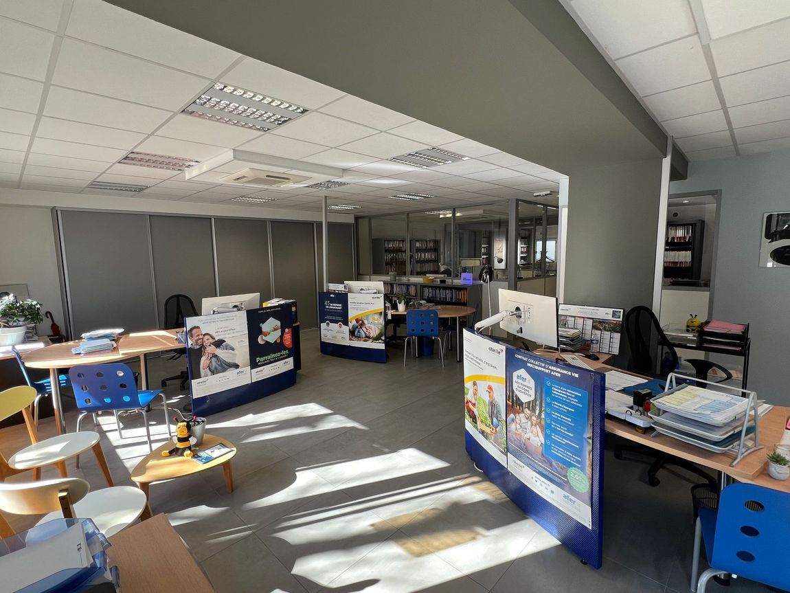 Les bureaux de l'agence Abeille Assurances Olivier Chalons à Reims.