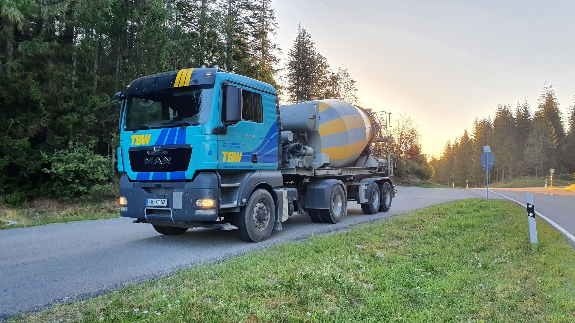 Transporter auf der Straße