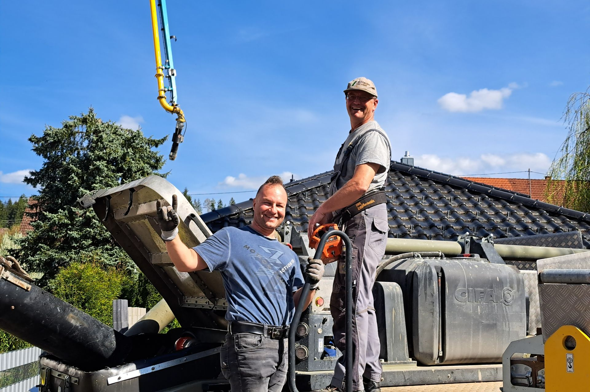 Beton wird aufgeschüttet