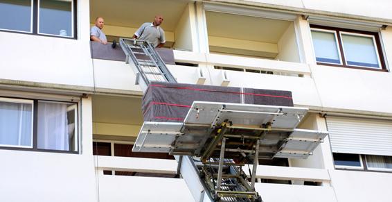 Déménagement avec un monte-meubles