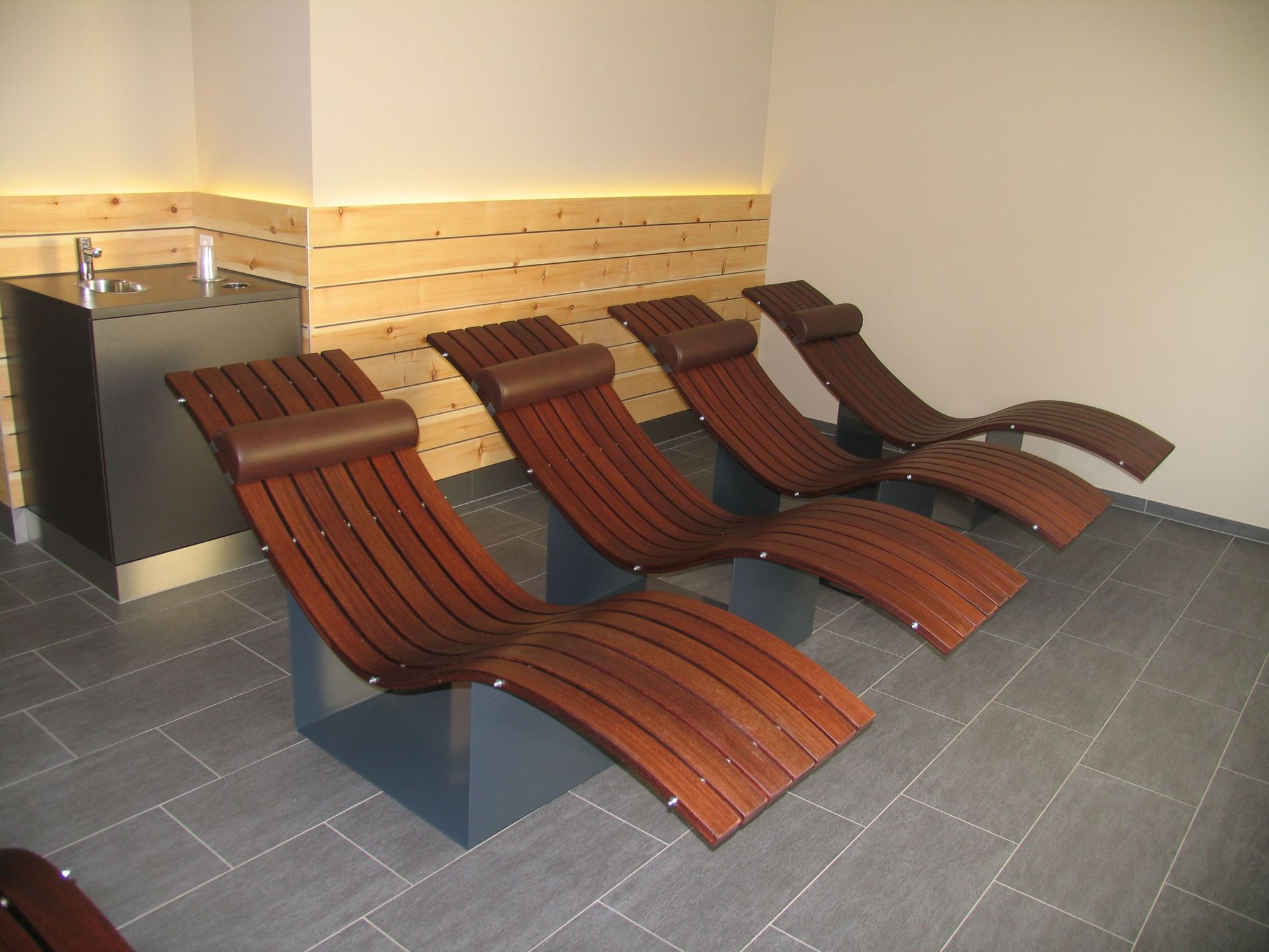 Wagner Saunabau Holzbau AG - Ruheliegen