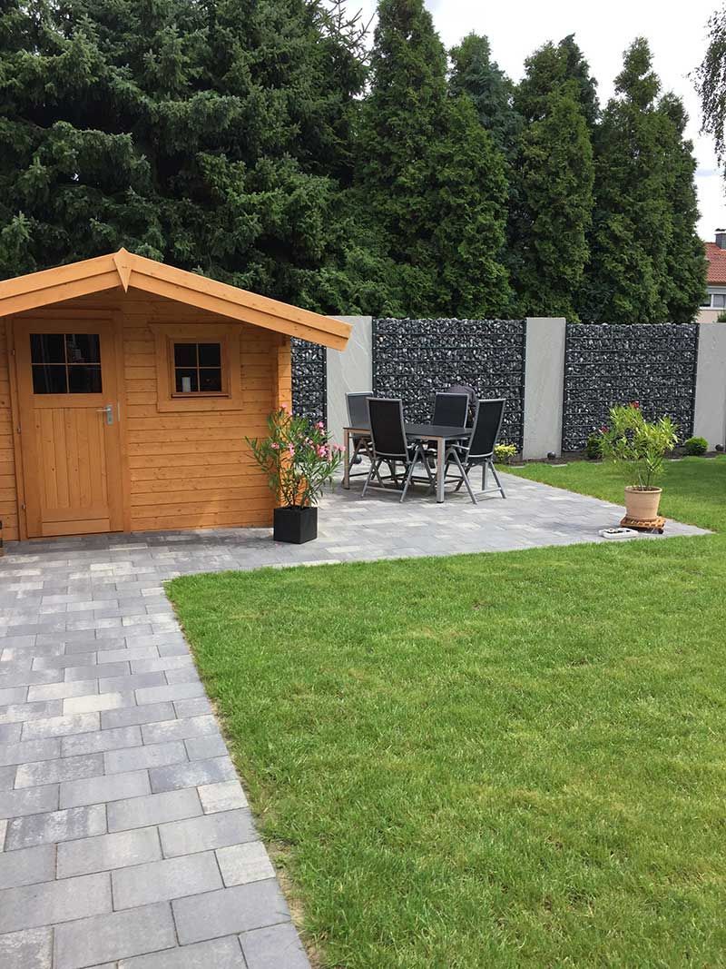 Rasen, Gartenhäuschen