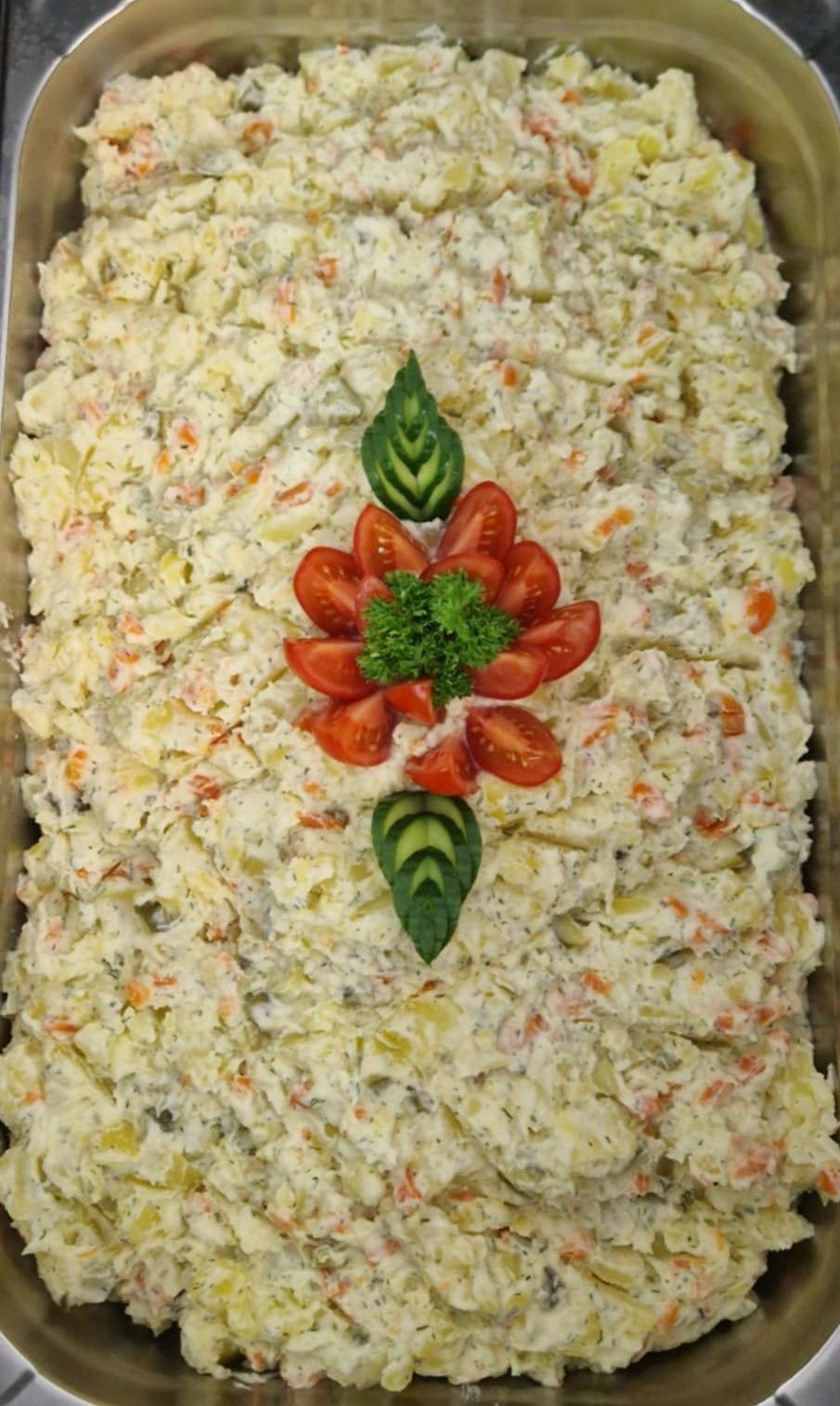 Ein leckeres Gericht mit Kartoffeln und vielen Kräutern