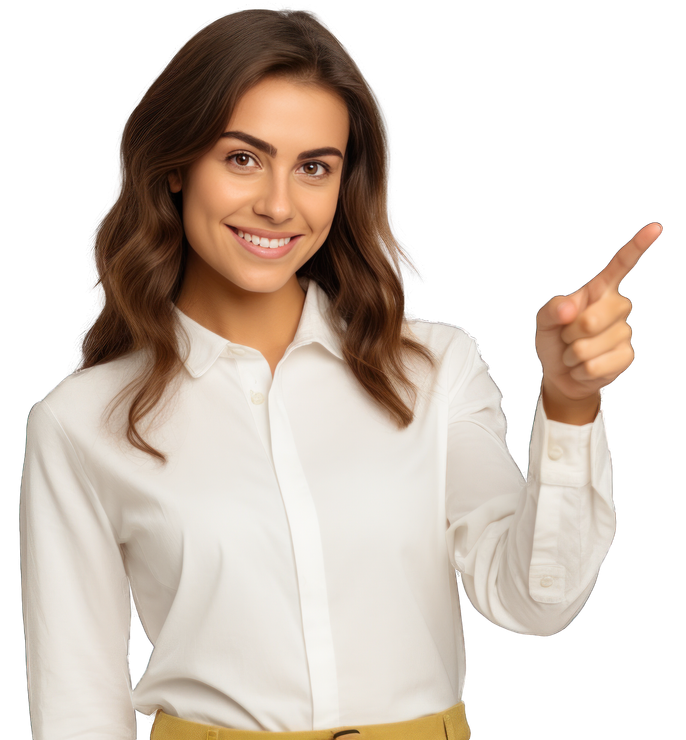 Femme souriante en chemisier blanc pointant vers la droite sur fond blanc