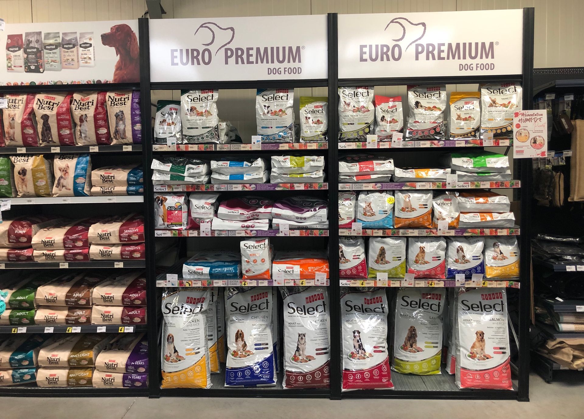 Rayon de paquets de croquettes pour chiens