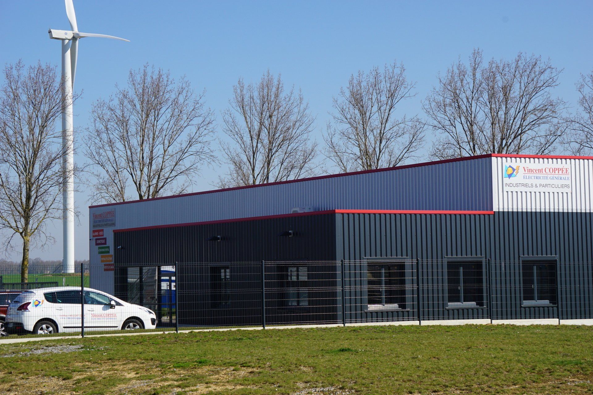 Extérieur de la SARL Vincent COPPEE