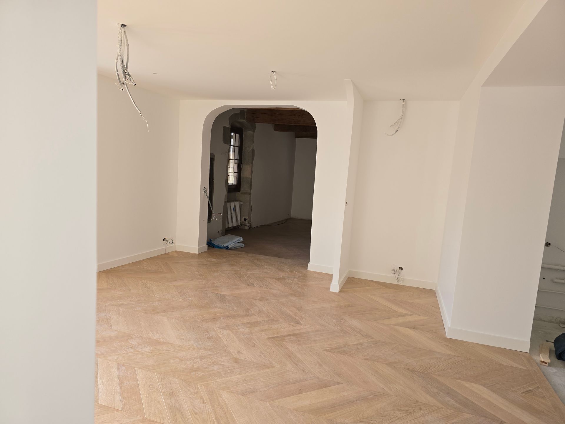 Pose parquet vernis pointe de Hongrie 