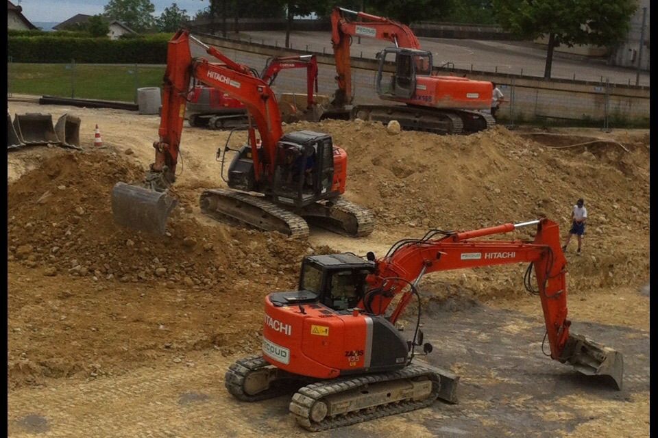 Terrassement, le génie civil et les aménagements extérieurs à Le Vaud - Pécoud & Fils