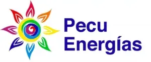 Logotipo de Pecu Energ&iacute;as con un s&iacute;mbolo floral circular multicolor y texto azul sobre fondo blanco.