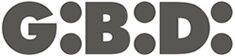 Las letras G, B y D en fuente gris oscuro, separadas y seguidas de pares de puntos verticales, sobre un fondo blanco.