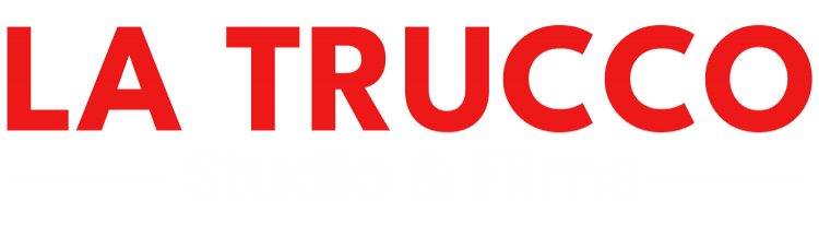 Texto rojo que dice “LA TRUCCO” sobre un fondo blanco