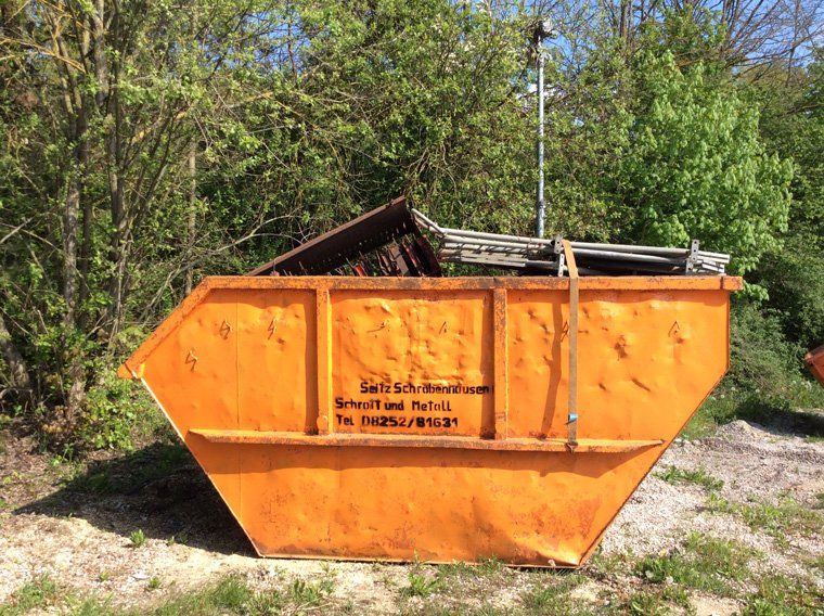 Container in einem Feld