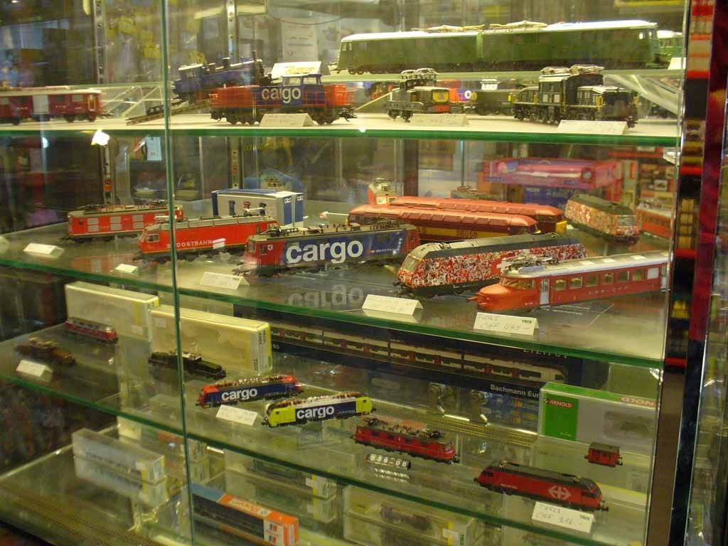 Arc-en-Ciel - intérieur du magasin - Neuchâtel