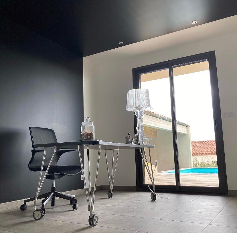 Bureau avec baie vitrée