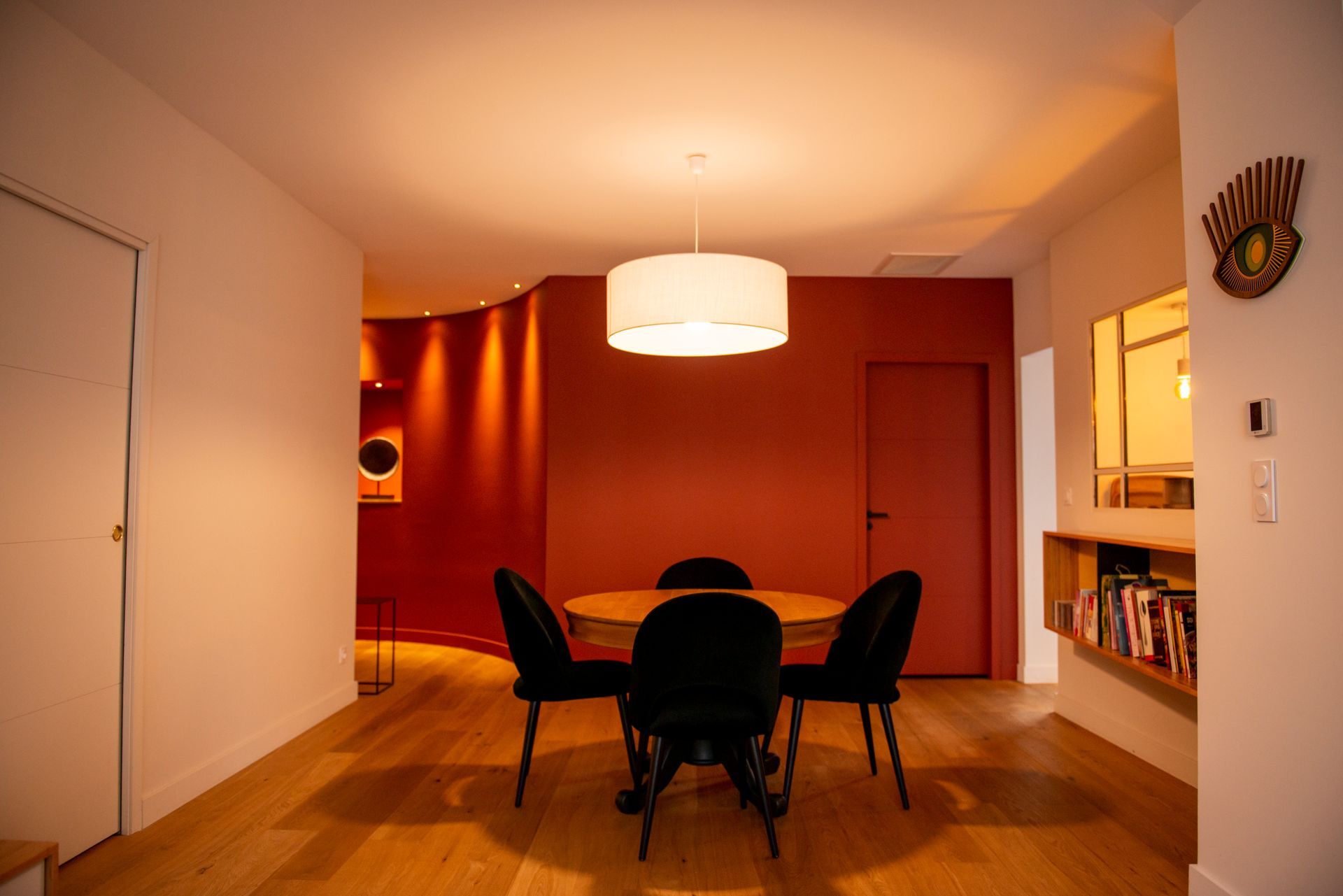 Intérieur salon couleur terracotta