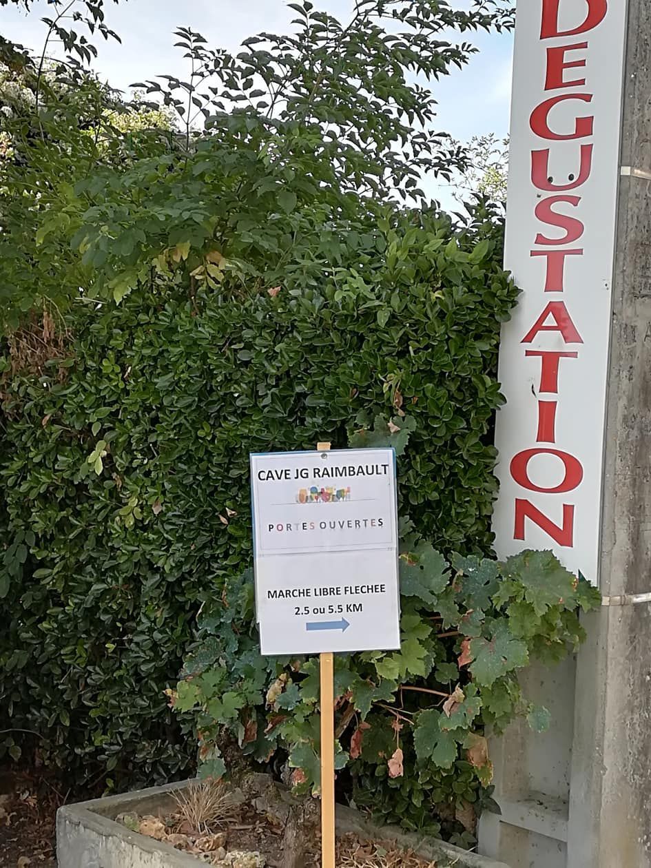 Pancarte de dégustation à l'entrée de la cave