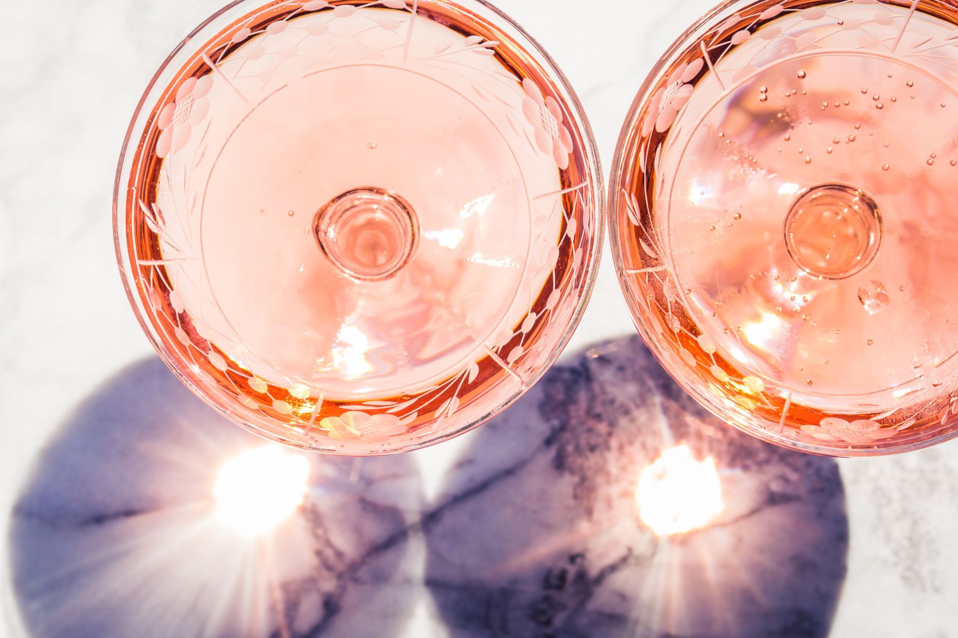 Verres de vin rosé à bulles, Touraine