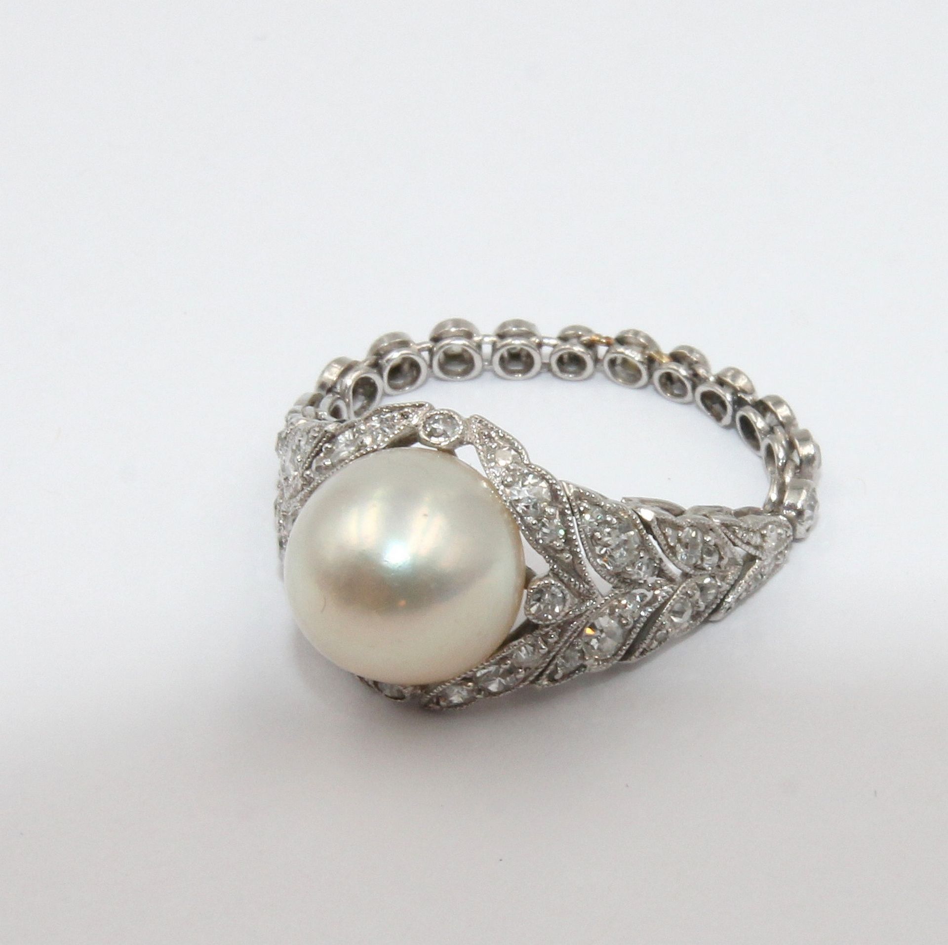 Bague or perle blanche adjugée 8105e