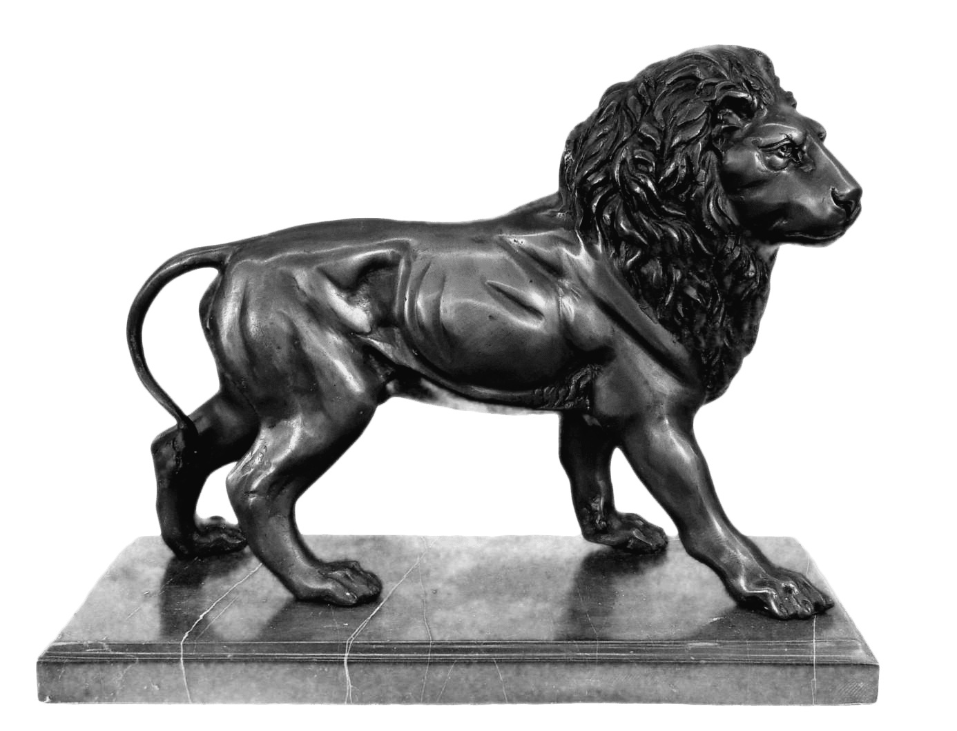 Statue en bronze représentant un lion
