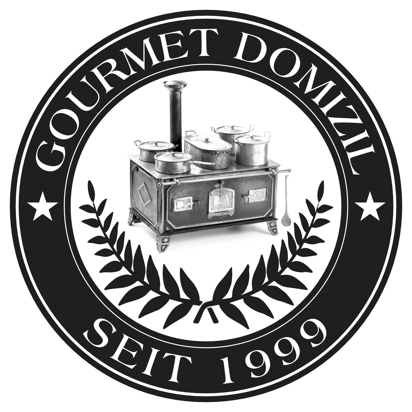 Logo mit Herd, Töpfen und „GOURMET DOMIZIL SEIT 1999“ im Kreis, mit Lorbeerzweigen und Sternen.