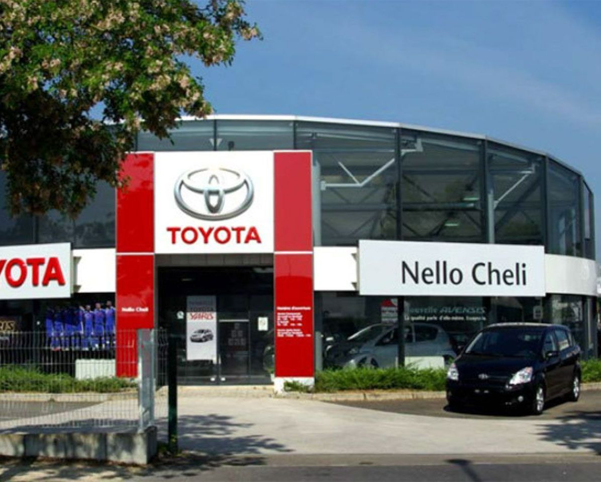 Devanture de la concession Toyota du groupe Cheli à Dijon