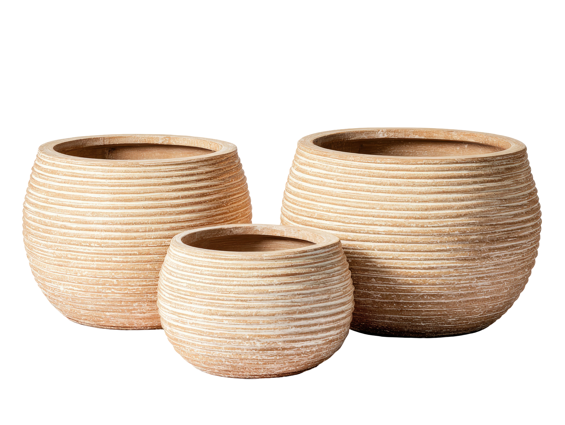 Trois pots en céramique texturée de couleur claire et de tailles différentes.