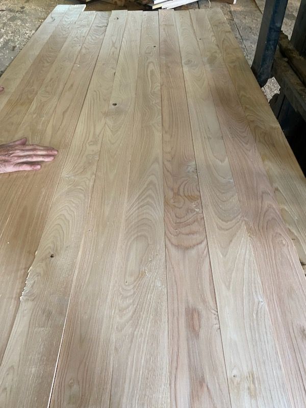 Plusieurs planches rabotées