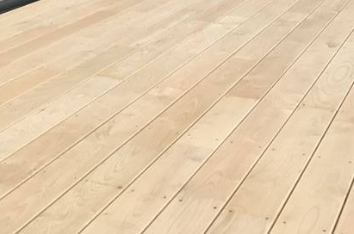 Du bois de terrasse en châtaignier