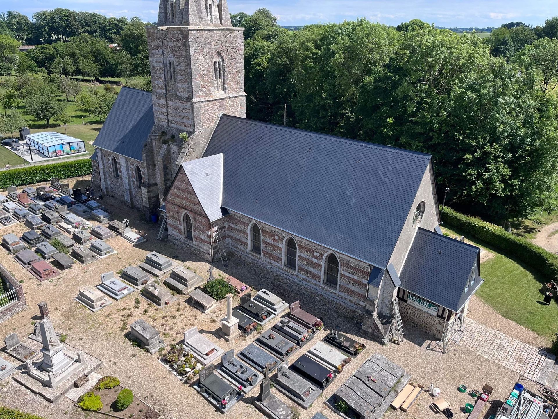 Travaux des toits de l'église terminés