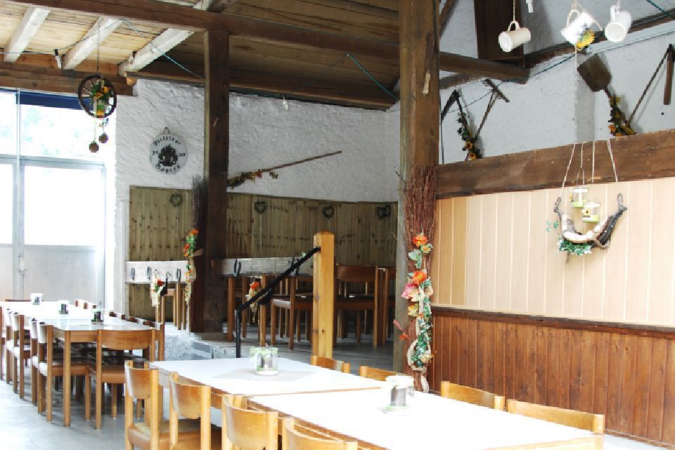 Gasthaus Brehm Tische und Stühle