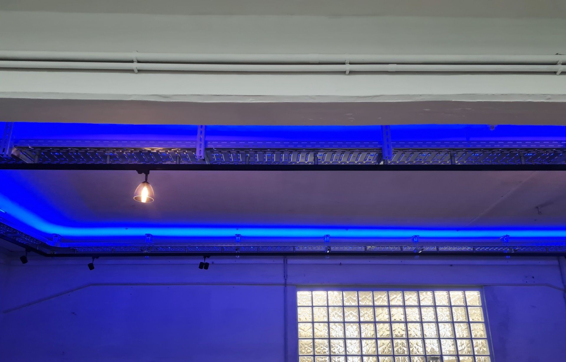 Elektro Roos, Elektroinstallation