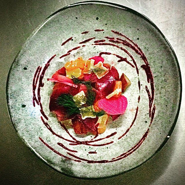 Belle assiette de légumes colorée