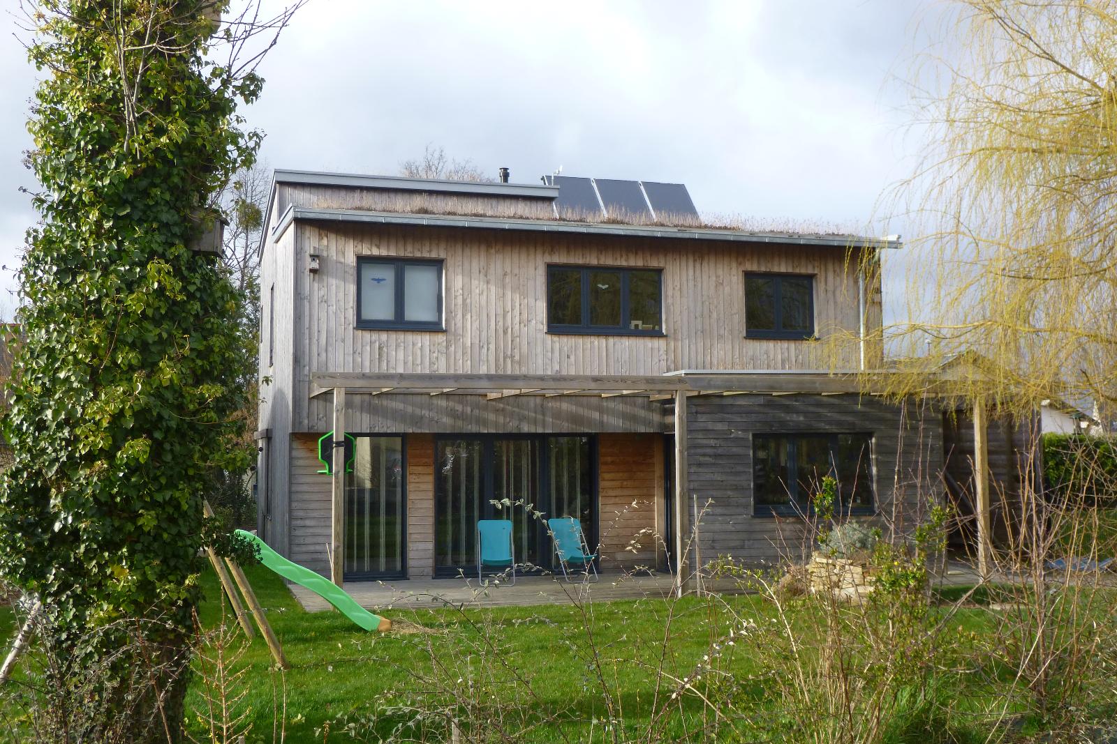 Maison en ossature bois avec jardin