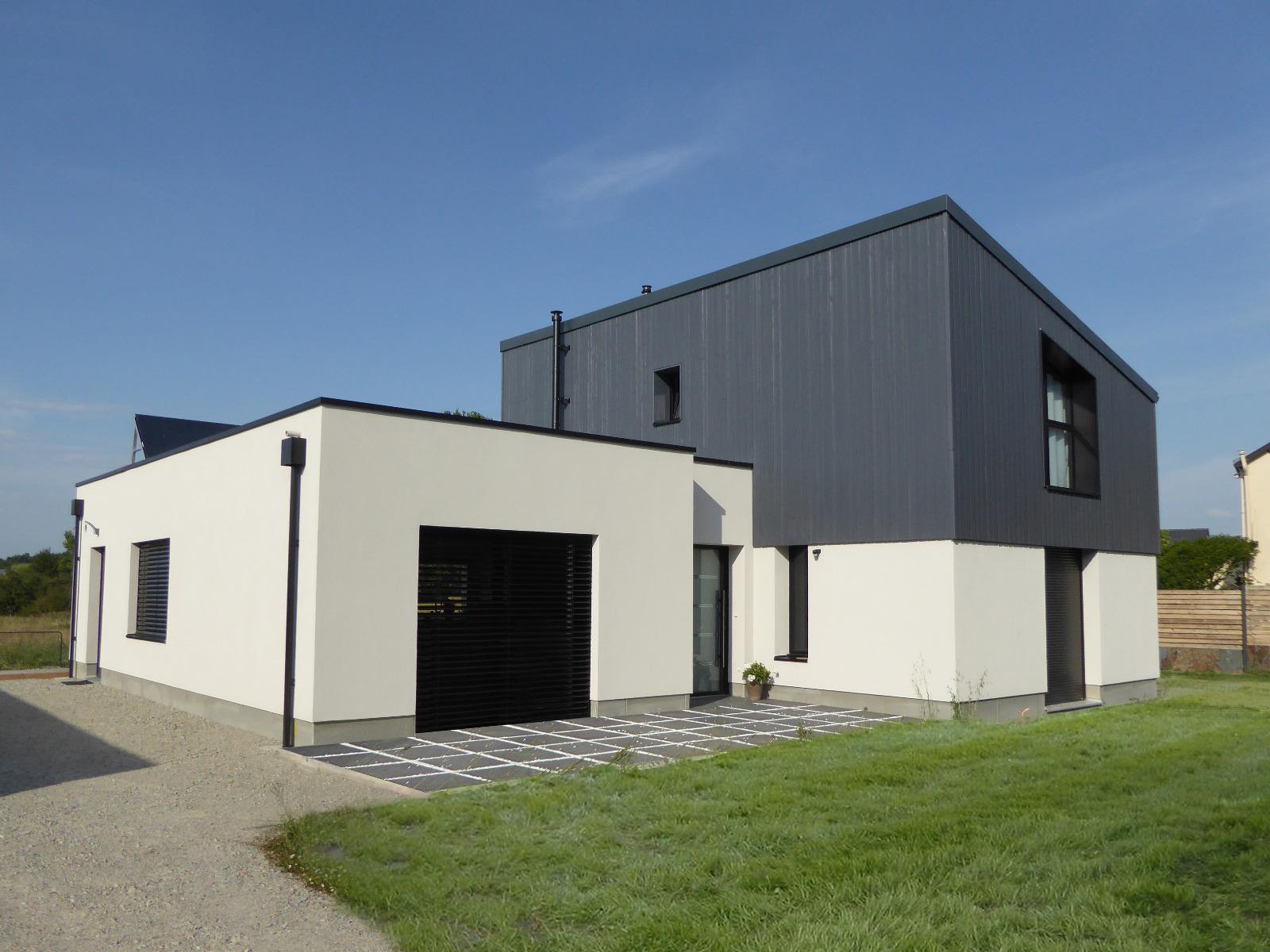 Surélévation bardage noir