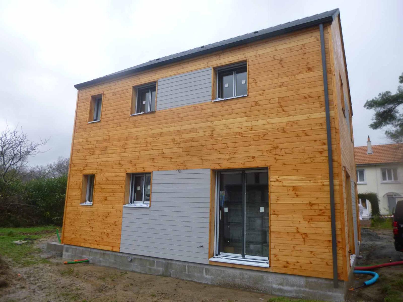 Maison en ossature en bois clair