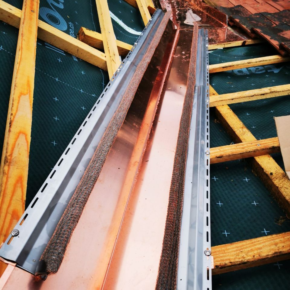 Marderschutz von der HTR PROTECT GmbH wird installiert