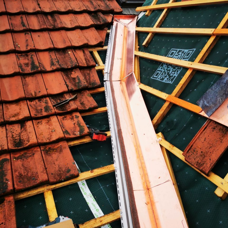 Marderschutz von der HTR PROTECT GmbH wird installiert