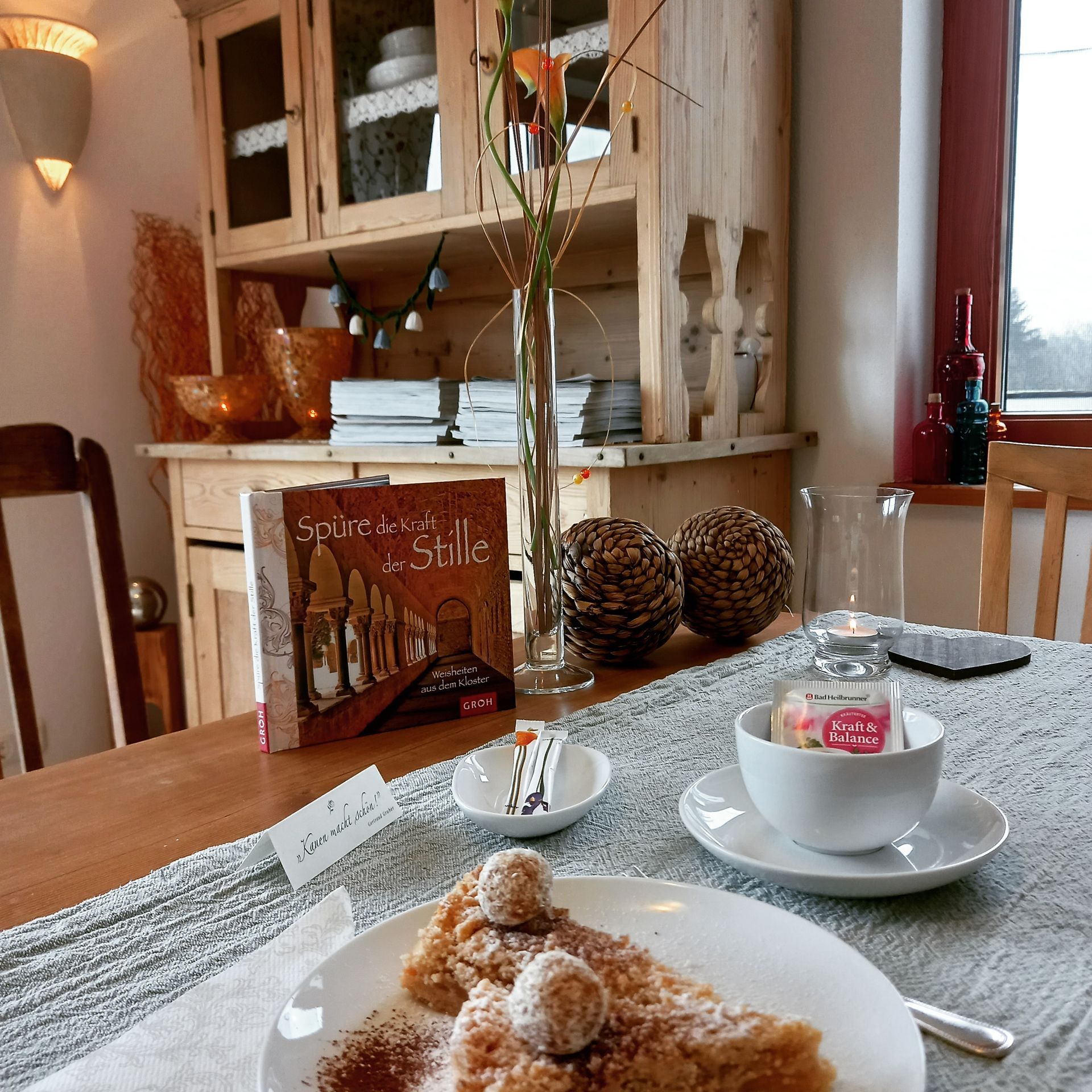 Christiane und Paula Eder am Empfang vom Kosmetikstudio