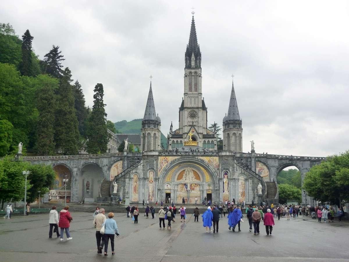 Sortie à Lourdes, Taxi Transport et Excursion La Cigogne à Mazères (33)