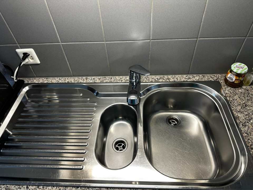 Edelstahl-Spülbecken