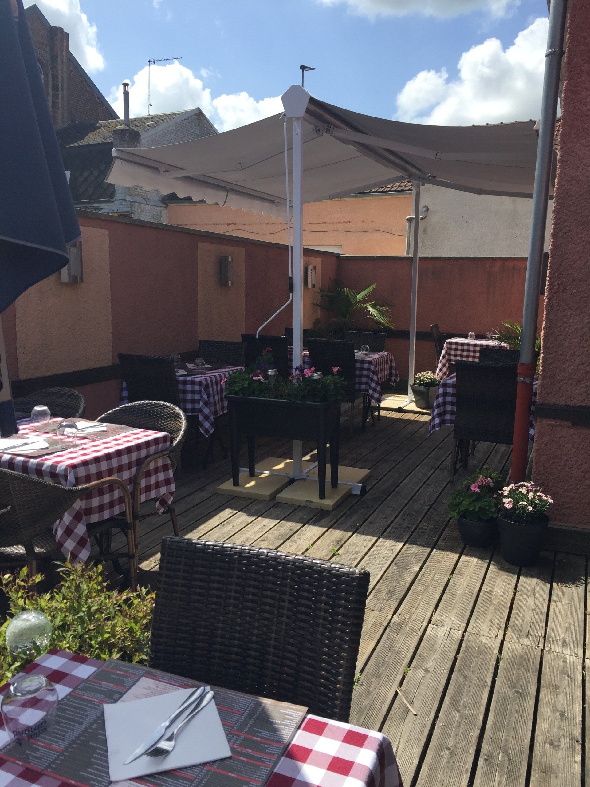 Terrasse exposée au soleil