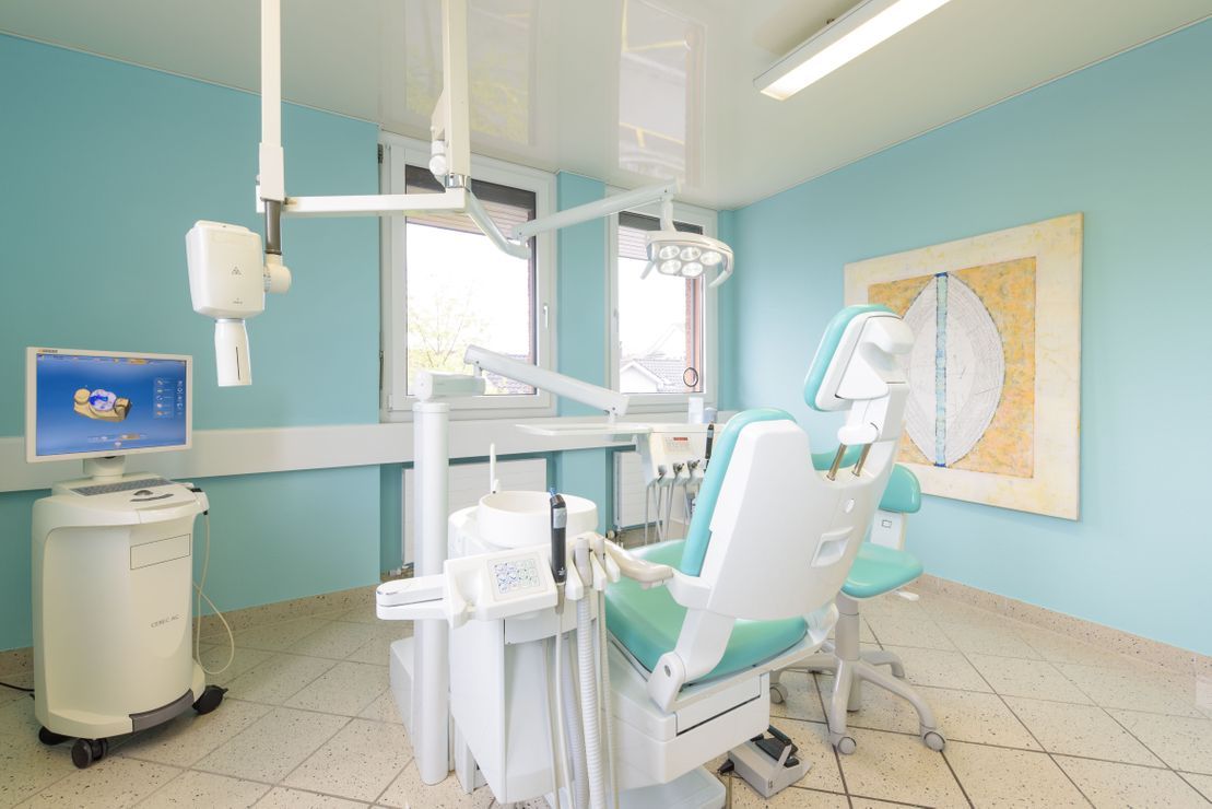 zahnarztpraxis - dr. med. dent. peter süssli - pfäffikon zh