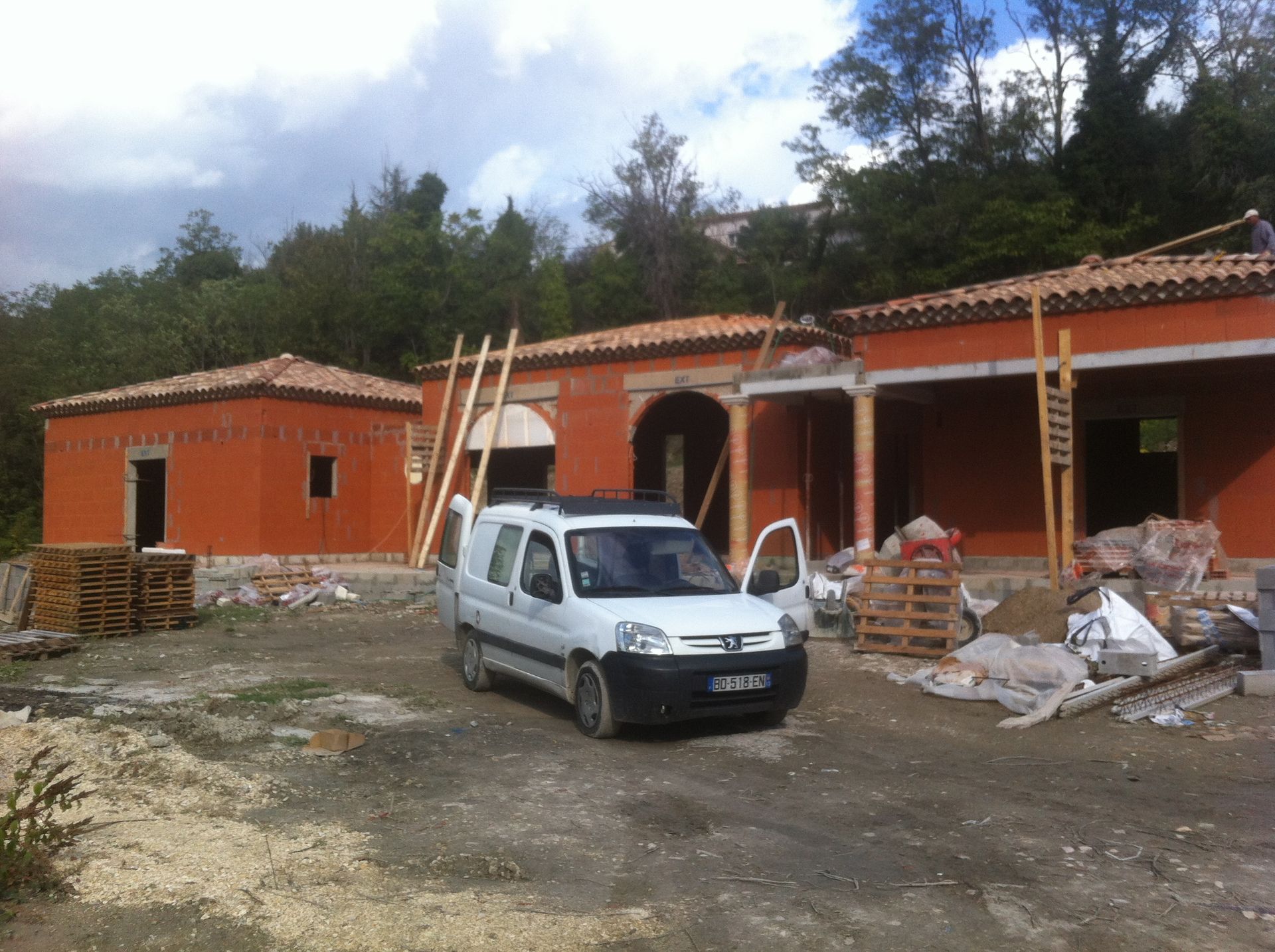 Une maison rénovée avec un enduit à la chaux