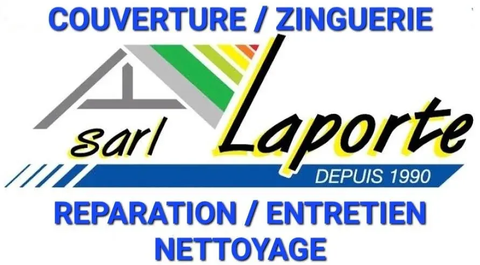 Fourgonnette blanche avec logo de l'entreprise, garée à l'extérieur, échelle sur le toit.