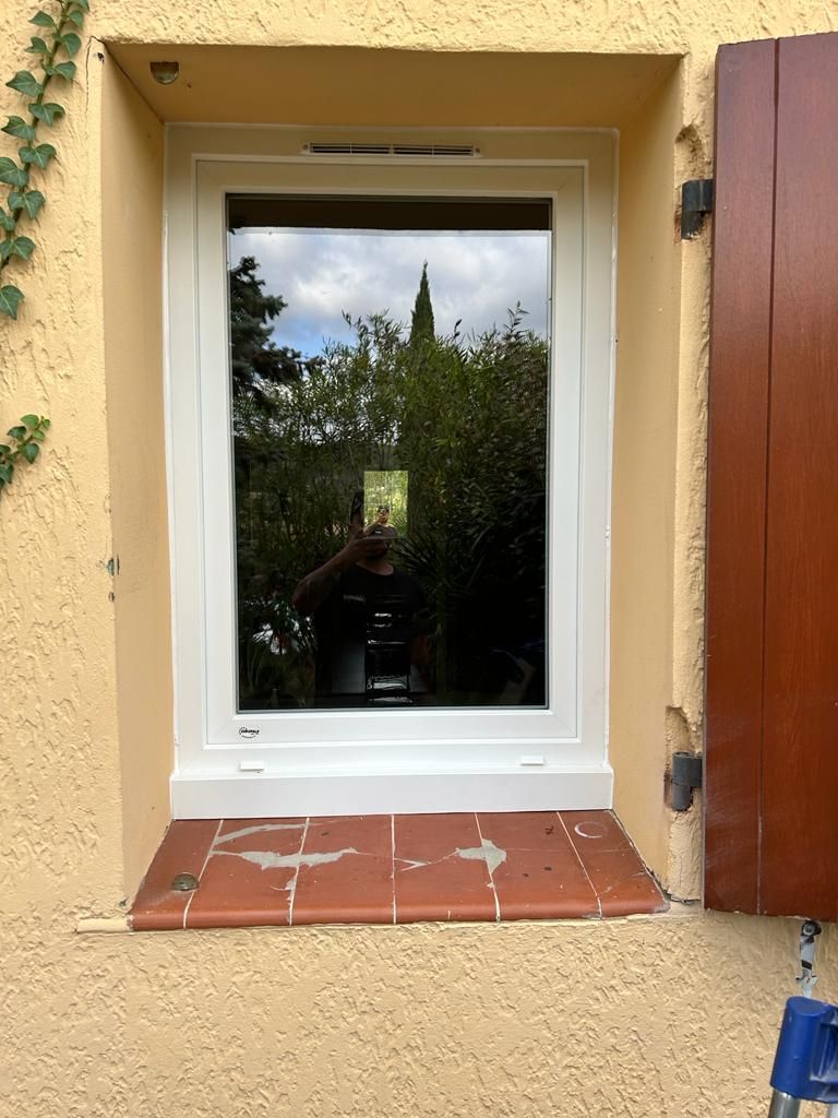 Fenêtre en PVC blanc