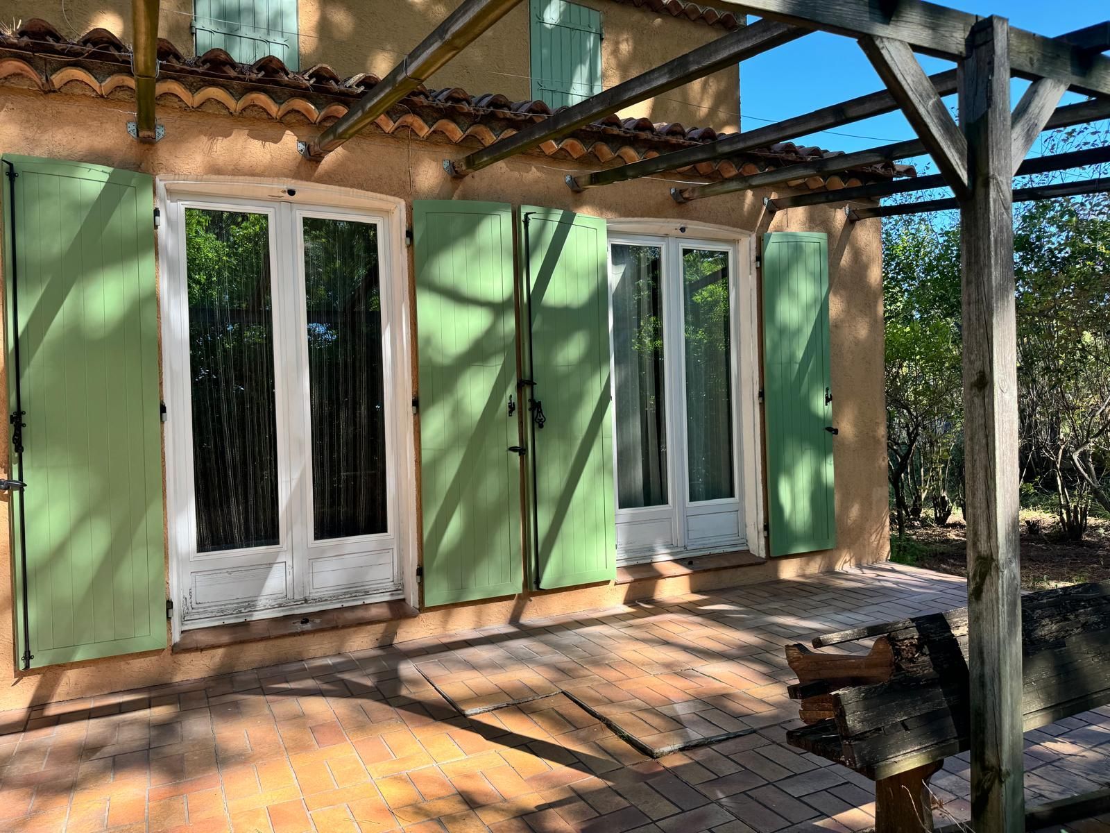 Volet battant arrondi blanc