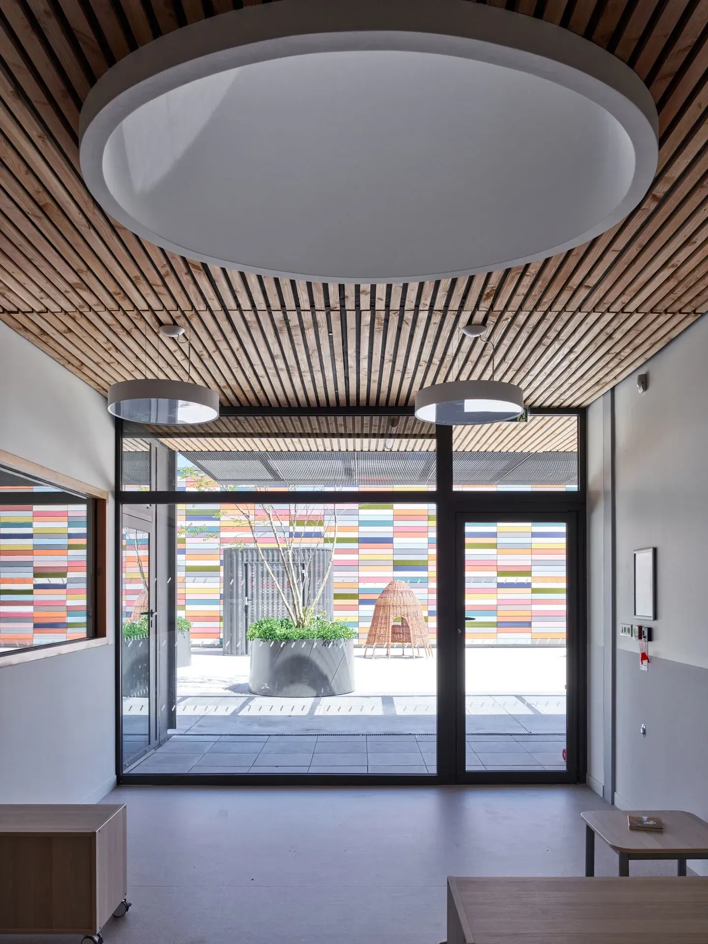 Porte d'entré en alu foncé